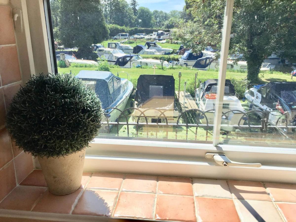 River Courtyard Apartment In The Heart Of Stneots 圣尼奥特 外观 照片